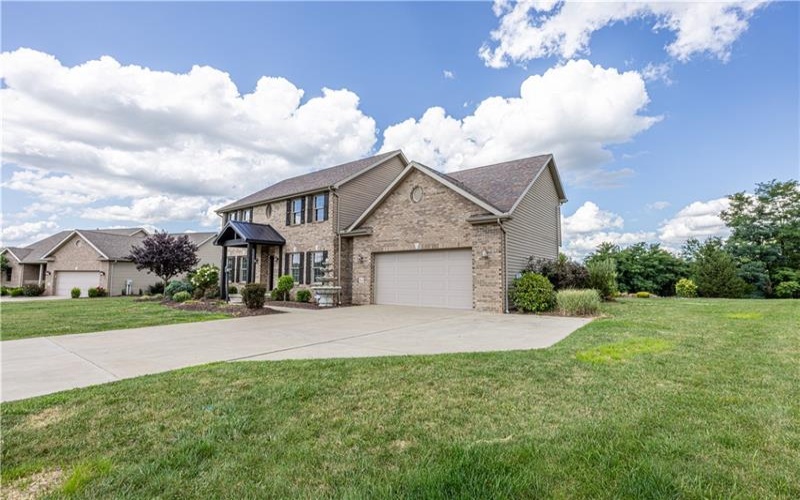 1104 Cross Creek Dr, Uniontown, 15401, 3 Bedrooms Bedrooms, ,2.1 BathroomsBathrooms,Residential,For Sale,Cross Creek Dr,1768848