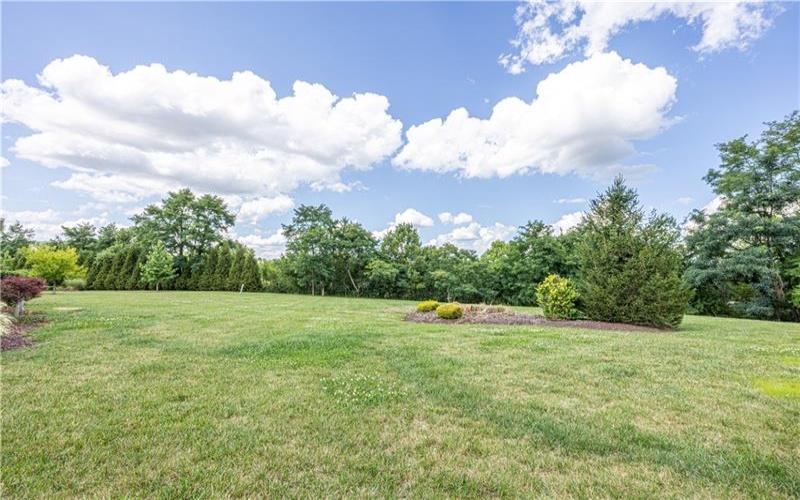 1104 Cross Creek Dr, Uniontown, 15401, 3 Bedrooms Bedrooms, ,2.1 BathroomsBathrooms,Residential,For Sale,Cross Creek Dr,1768848