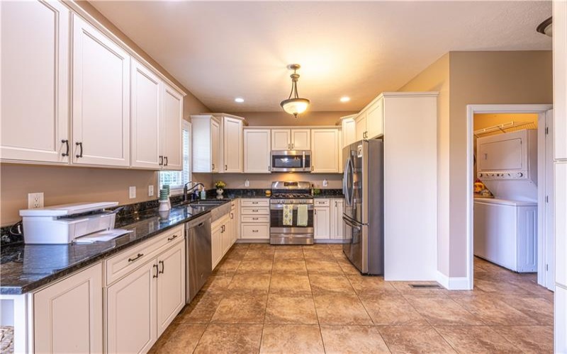 1104 Cross Creek Dr, Uniontown, 15401, 3 Bedrooms Bedrooms, ,2.1 BathroomsBathrooms,Residential,For Sale,Cross Creek Dr,1768848