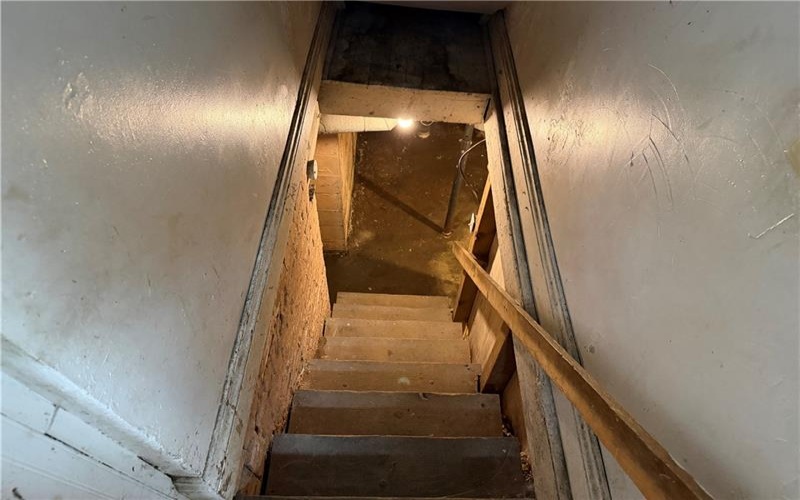 61 Cleveland Ave, Uniontown, 15401, 3 Bedrooms Bedrooms, ,1 BathroomBathrooms,Residential,For Sale,Cleveland Ave,1768883