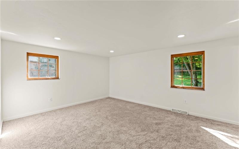 204 Fineview Dr, Canonsburg, 15317, 3 Bedrooms Bedrooms, 8 Rooms Rooms,2.1 BathroomsBathrooms,Residential,For Sale,Fineview Dr,1768891