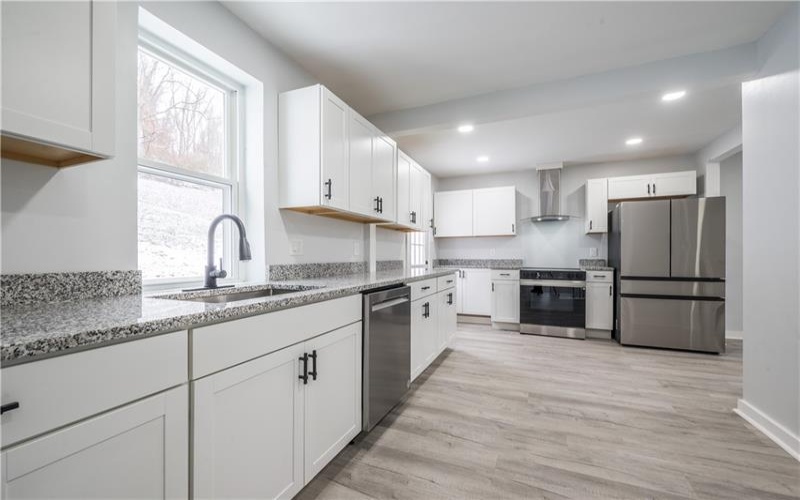 665 Allison Hollow Rd, Washington, 15301, 4 Bedrooms Bedrooms, 9 Rooms Rooms,2 BathroomsBathrooms,Residential,For Sale,Allison Hollow Rd,1744742
