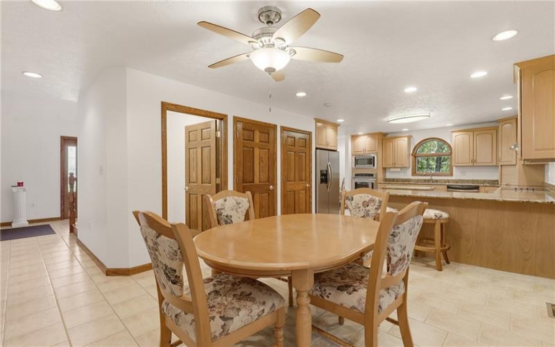 1004 Broderick Street, Berlin, 15530, 3 Bedrooms Bedrooms, ,2.1 BathroomsBathrooms,Residential,For Sale,Broderick Street,1769025