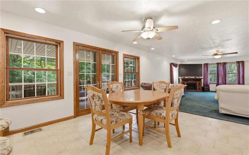 1004 Broderick Street, Berlin, 15530, 3 Bedrooms Bedrooms, ,2.1 BathroomsBathrooms,Residential,For Sale,Broderick Street,1769025