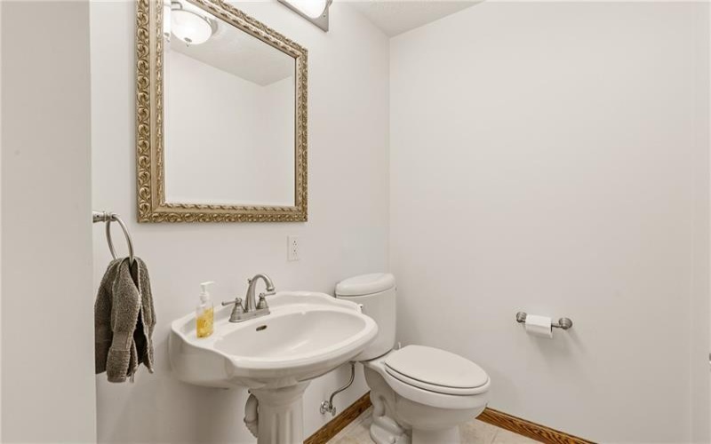 1004 Broderick Street, Berlin, 15530, 3 Bedrooms Bedrooms, ,2.1 BathroomsBathrooms,Residential,For Sale,Broderick Street,1769025