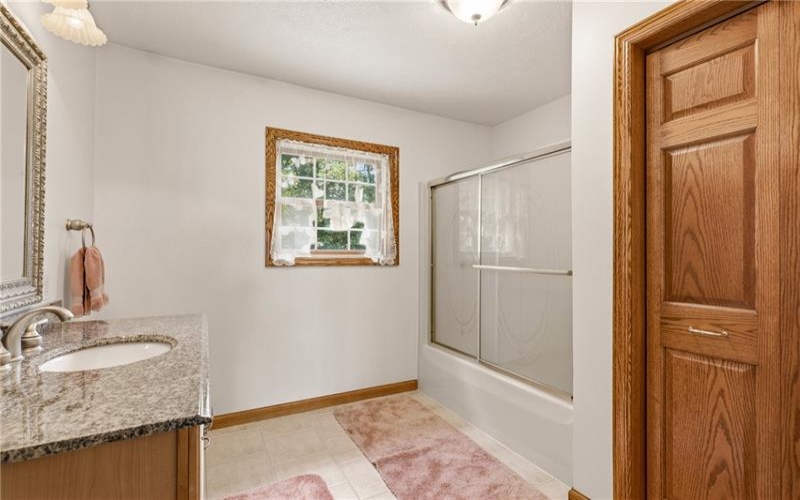 1004 Broderick Street, Berlin, 15530, 3 Bedrooms Bedrooms, ,2.1 BathroomsBathrooms,Residential,For Sale,Broderick Street,1769025