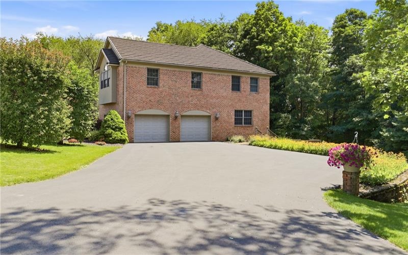 1004 Broderick Street, Berlin, 15530, 3 Bedrooms Bedrooms, ,2.1 BathroomsBathrooms,Residential,For Sale,Broderick Street,1769025