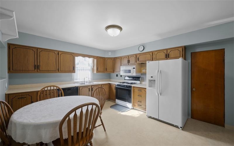 107 Cavitt ave, Trafford, 15085, 5 Bedrooms Bedrooms, ,2.1 BathroomsBathrooms,Residential,For Sale,Cavitt ave,1726293