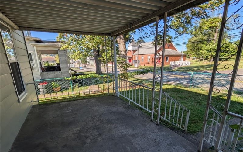 520 W Pike St, Meadowlands, 15347, 3 Bedrooms Bedrooms, 5 Rooms Rooms,1 BathroomBathrooms,Residential,For Sale,W Pike St,1749897