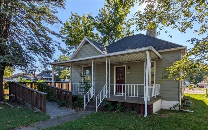 520 W Pike St, Meadowlands, 15347, 3 Bedrooms Bedrooms, 5 Rooms Rooms,1 BathroomBathrooms,Residential,For Sale,W Pike St,1749897