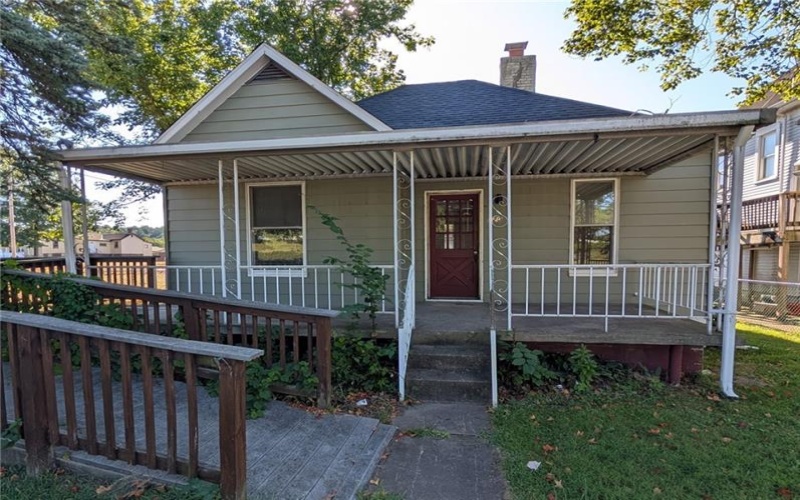 520 W Pike St, Meadowlands, 15347, 3 Bedrooms Bedrooms, 5 Rooms Rooms,1 BathroomBathrooms,Residential,For Sale,W Pike St,1749897