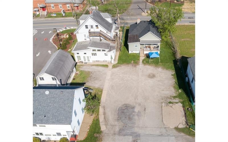 520 W Pike St, Meadowlands, 15347, 3 Bedrooms Bedrooms, 5 Rooms Rooms,1 BathroomBathrooms,Residential,For Sale,W Pike St,1749897