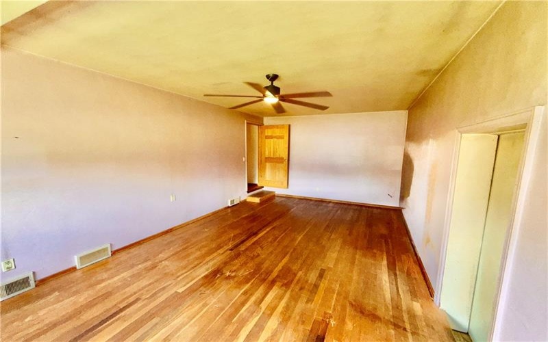 5 Suncrest Lane, Uniontown, 15401, 3 Bedrooms Bedrooms, 7 Rooms Rooms,2 BathroomsBathrooms,Residential,For Sale,Suncrest Lane,1768652