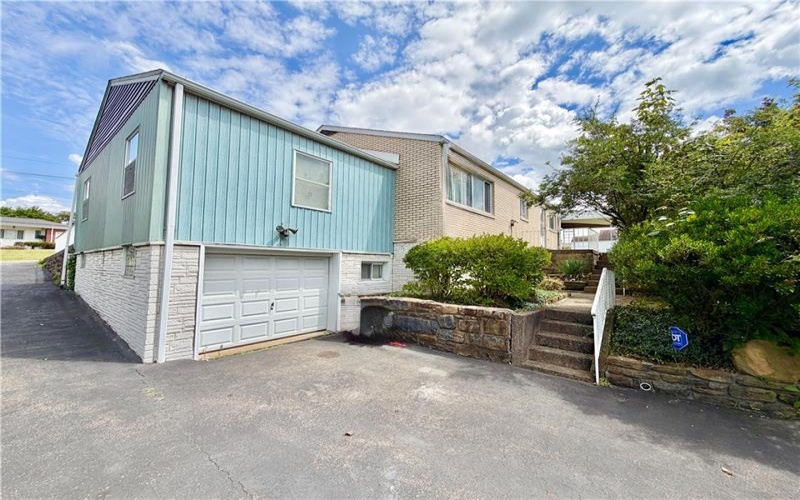 5 Suncrest Lane, Uniontown, 15401, 3 Bedrooms Bedrooms, 7 Rooms Rooms,2 BathroomsBathrooms,Residential,For Sale,Suncrest Lane,1768652