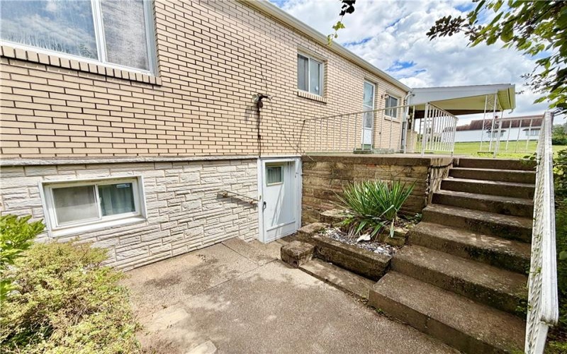 5 Suncrest Lane, Uniontown, 15401, 3 Bedrooms Bedrooms, 7 Rooms Rooms,2 BathroomsBathrooms,Residential,For Sale,Suncrest Lane,1768652