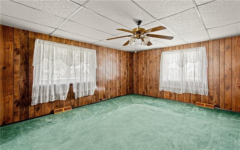 127 Poplar Street, Ellsworth, 15331, 4 Bedrooms Bedrooms, 7 Rooms Rooms,1 BathroomBathrooms,Residential,For Sale,Poplar Street,1768895