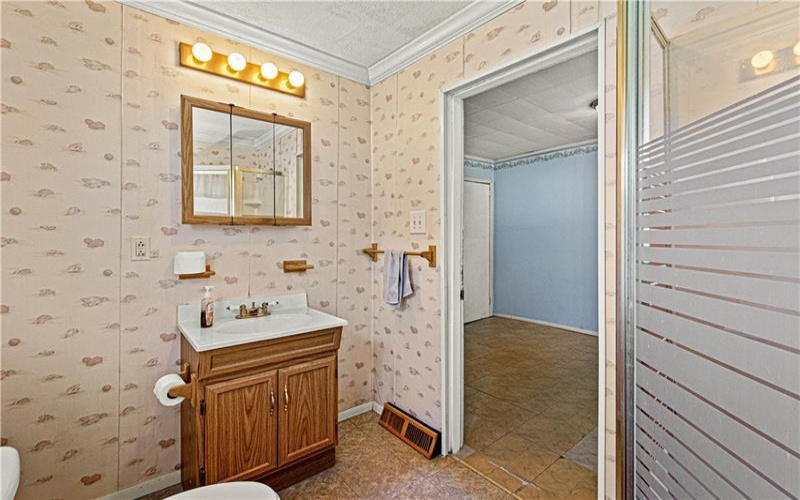 127 Poplar Street, Ellsworth, 15331, 4 Bedrooms Bedrooms, 7 Rooms Rooms,1 BathroomBathrooms,Residential,For Sale,Poplar Street,1768895