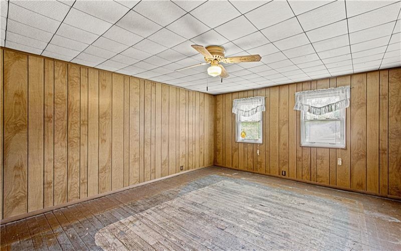 127 Poplar Street, Ellsworth, 15331, 4 Bedrooms Bedrooms, 7 Rooms Rooms,1 BathroomBathrooms,Residential,For Sale,Poplar Street,1768895