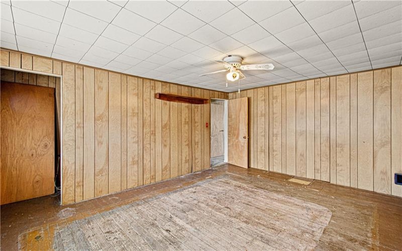 127 Poplar Street, Ellsworth, 15331, 4 Bedrooms Bedrooms, 7 Rooms Rooms,1 BathroomBathrooms,Residential,For Sale,Poplar Street,1768895