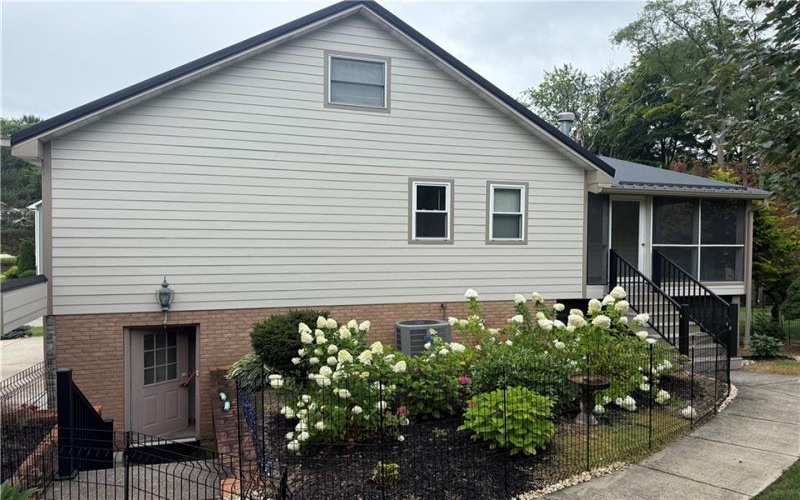 110 Sunny Dell Lane, McMurray, 15317, 2 Bedrooms Bedrooms, ,1.1 BathroomsBathrooms,Lease,For Rent,Sunny Dell Lane,1769000