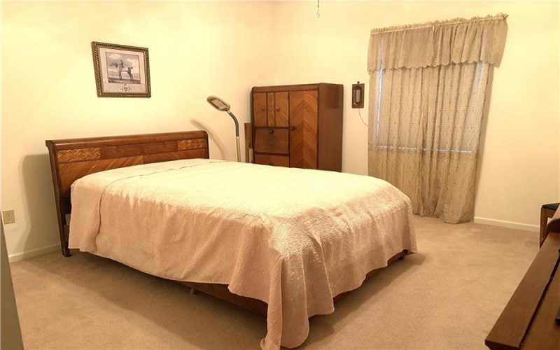 2750 Iowa Dr, Lower Burrell, 15068, 3 Bedroom Bedrooms, 7 Room Rooms,2.1 BathroomBathrooms,Residential,For Sale,Iowa Dr,1769053