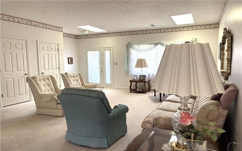 2750 Iowa Dr, Lower Burrell, 15068, 3 Bedroom Bedrooms, 7 Room Rooms,2.1 BathroomBathrooms,Residential,For Sale,Iowa Dr,1769053