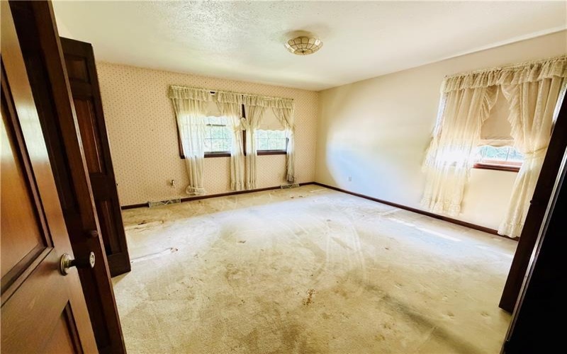 225 End Rd, Brownsville, 15417, 5 Bedrooms Bedrooms, ,1.2 BathroomsBathrooms,Residential,For Sale,End Rd,1769089