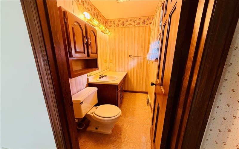 225 End Rd, Brownsville, 15417, 5 Bedrooms Bedrooms, ,1.2 BathroomsBathrooms,Residential,For Sale,End Rd,1769089