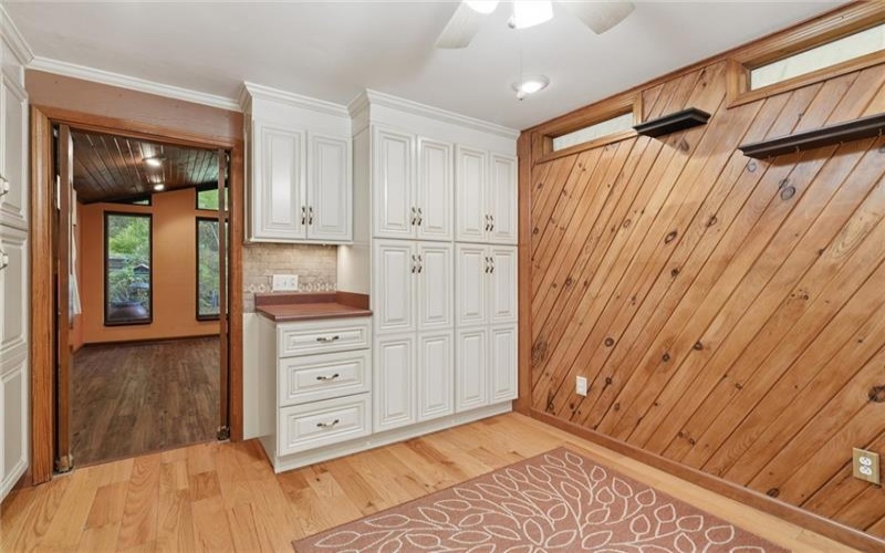 107 Jeanine Ct., Trafford, 15085, 3 Bedrooms Bedrooms, 11 Rooms Rooms,2.1 BathroomsBathrooms,Residential,For Sale,Jeanine Ct.,1769110