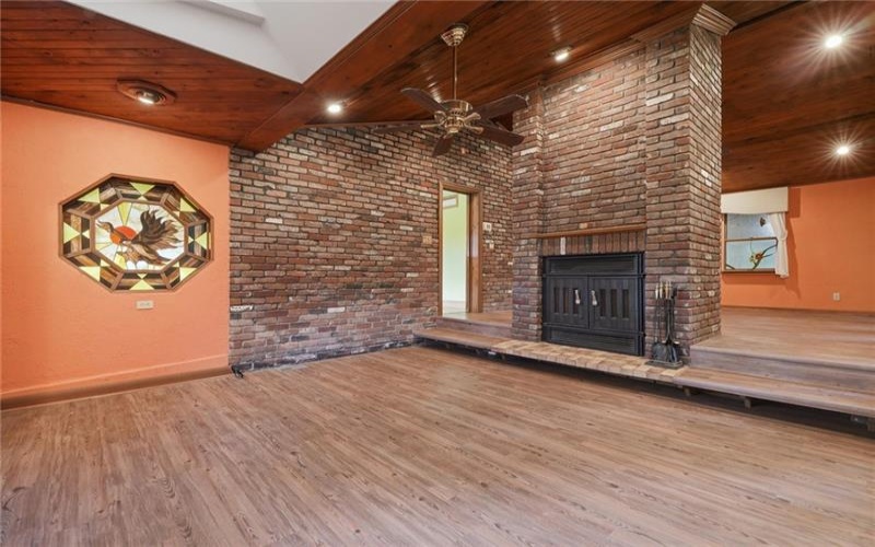 107 Jeanine Ct., Trafford, 15085, 3 Bedrooms Bedrooms, 11 Rooms Rooms,2.1 BathroomsBathrooms,Residential,For Sale,Jeanine Ct.,1769110