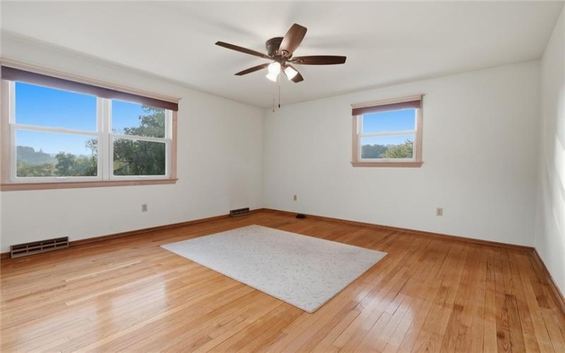 107 Jeanine Ct., Trafford, 15085, 3 Bedrooms Bedrooms, 11 Rooms Rooms,2.1 BathroomsBathrooms,Residential,For Sale,Jeanine Ct.,1769110