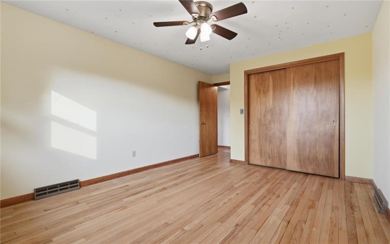 107 Jeanine Ct., Trafford, 15085, 3 Bedrooms Bedrooms, 11 Rooms Rooms,2.1 BathroomsBathrooms,Residential,For Sale,Jeanine Ct.,1769110