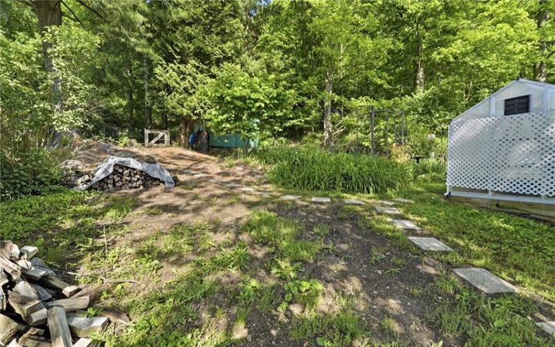107 Jeanine Ct., Trafford, 15085, 3 Bedrooms Bedrooms, 11 Rooms Rooms,2.1 BathroomsBathrooms,Residential,For Sale,Jeanine Ct.,1769110