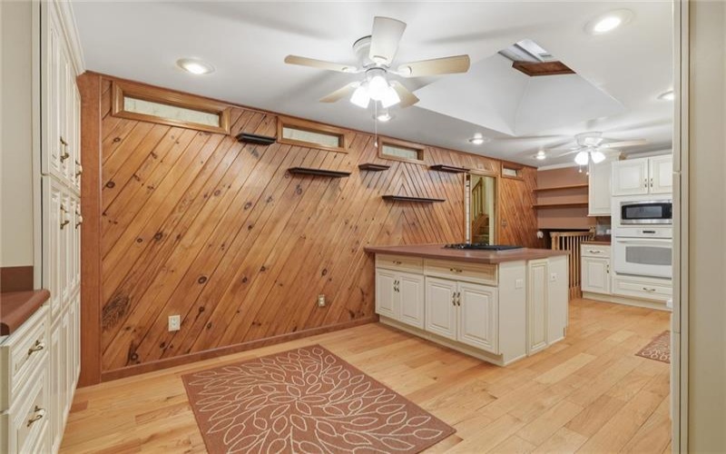 107 Jeanine Ct., Trafford, 15085, 3 Bedrooms Bedrooms, 11 Rooms Rooms,2.1 BathroomsBathrooms,Residential,For Sale,Jeanine Ct.,1769110