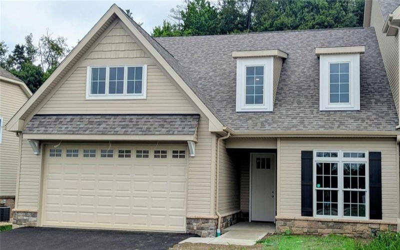 447 Eton Dr, Greensburg, 15601, 3 Bedrooms Bedrooms, 8 Rooms Rooms,3 BathroomsBathrooms,Residential,For Sale,Eton Dr,1769113