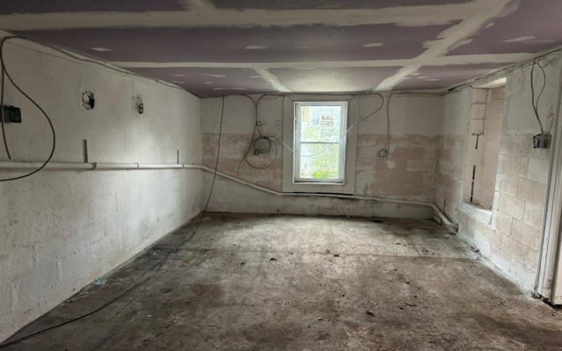 1227 Davis Ave, Washington, 15301, 2 Bedrooms Bedrooms, 4 Rooms Rooms,1 BathroomBathrooms,Residential,For Sale,Davis Ave,1769206