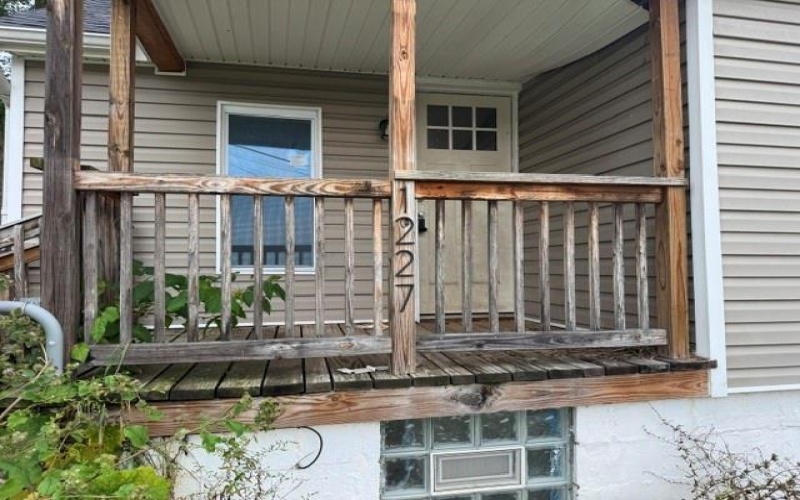 1227 Davis Ave, Washington, 15301, 2 Bedrooms Bedrooms, 4 Rooms Rooms,1 BathroomBathrooms,Residential,For Sale,Davis Ave,1769206