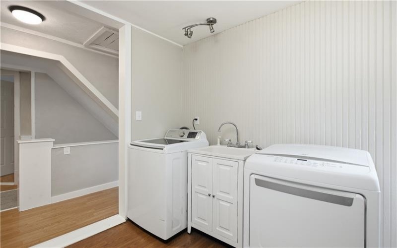 22 4th St, Allenport, 15412, 4 Bedrooms Bedrooms, 10 Rooms Rooms,2.1 BathroomsBathrooms,Residential,For Sale,4th St,1769213