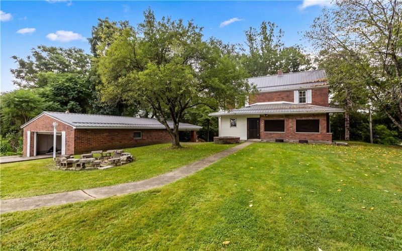 22 4th St, Allenport, 15412, 4 Bedrooms Bedrooms, 10 Rooms Rooms,2.1 BathroomsBathrooms,Residential,For Sale,4th St,1769213