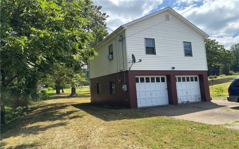 264 Hopwood Fairchance Rd, Uniontown, 15401, 3 Bedrooms Bedrooms, 6 Rooms Rooms,2 BathroomsBathrooms,Residential,For Sale,Hopwood Fairchance Rd,1769286