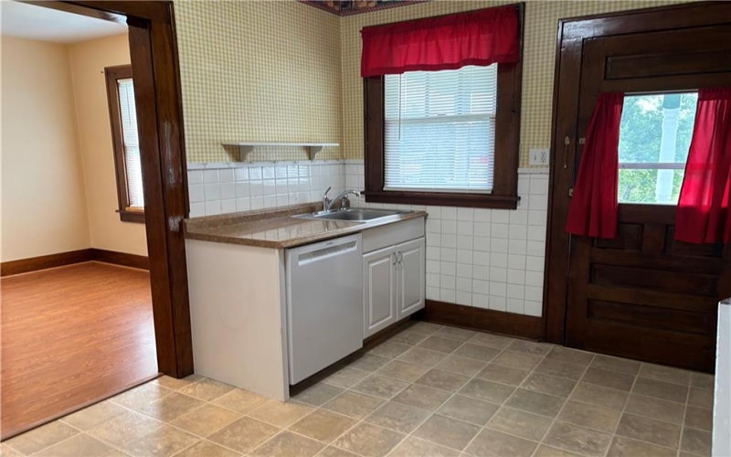 264 Hopwood Fairchance Rd, Uniontown, 15401, 3 Bedrooms Bedrooms, 6 Rooms Rooms,2 BathroomsBathrooms,Residential,For Sale,Hopwood Fairchance Rd,1769286