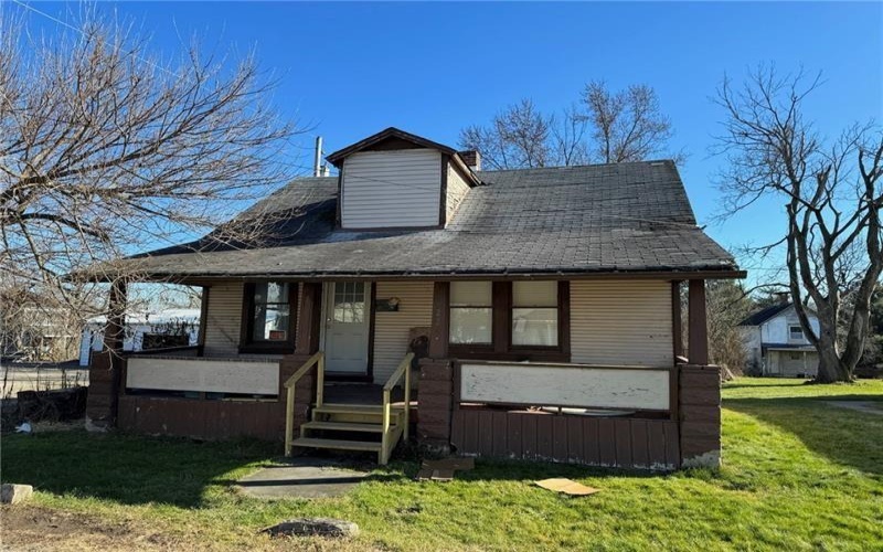 220 Jackson St, Houston, 15342, ,Commercial-industrial-business,For Sale,Jackson St,1747072