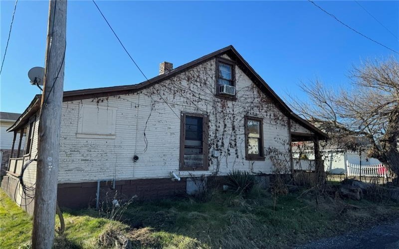 220 Jackson St, Houston, 15342, ,Commercial-industrial-business,For Sale,Jackson St,1747072