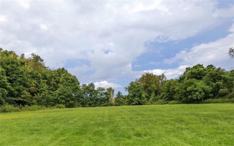 690 Lakeview Drive, Washington, 15301, 3 Bedrooms Bedrooms, 7 Rooms Rooms,2 BathroomsBathrooms,Residential,For Sale,Lakeview Drive,1768379