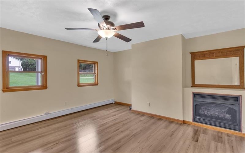 690 Lakeview Drive, Washington, 15301, 3 Bedrooms Bedrooms, 7 Rooms Rooms,2 BathroomsBathrooms,Residential,For Sale,Lakeview Drive,1768379