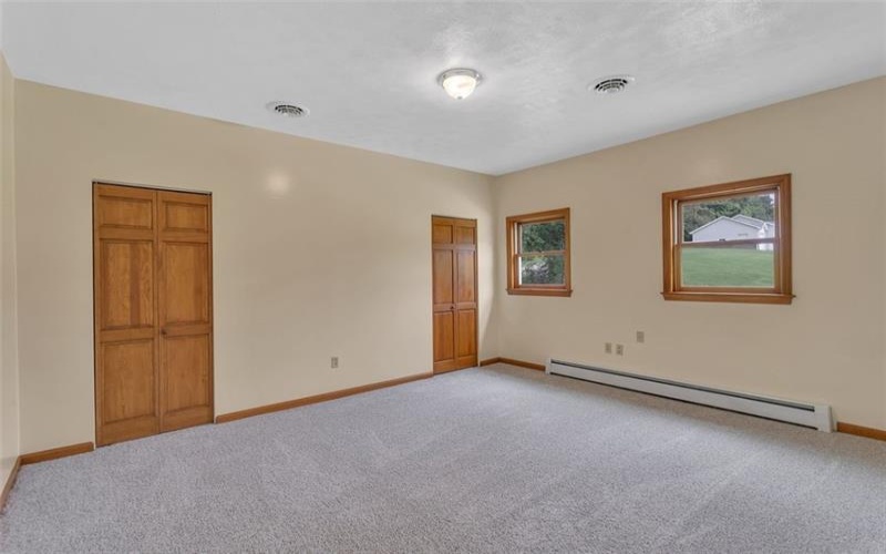 690 Lakeview Drive, Washington, 15301, 3 Bedrooms Bedrooms, 7 Rooms Rooms,2 BathroomsBathrooms,Residential,For Sale,Lakeview Drive,1768379