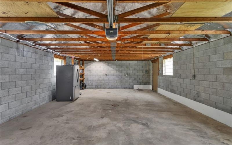690 Lakeview Drive, Washington, 15301, 3 Bedrooms Bedrooms, 7 Rooms Rooms,2 BathroomsBathrooms,Residential,For Sale,Lakeview Drive,1768379