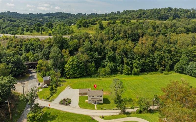 690 Lakeview Drive, Washington, 15301, 3 Bedrooms Bedrooms, 7 Rooms Rooms,2 BathroomsBathrooms,Residential,For Sale,Lakeview Drive,1768379