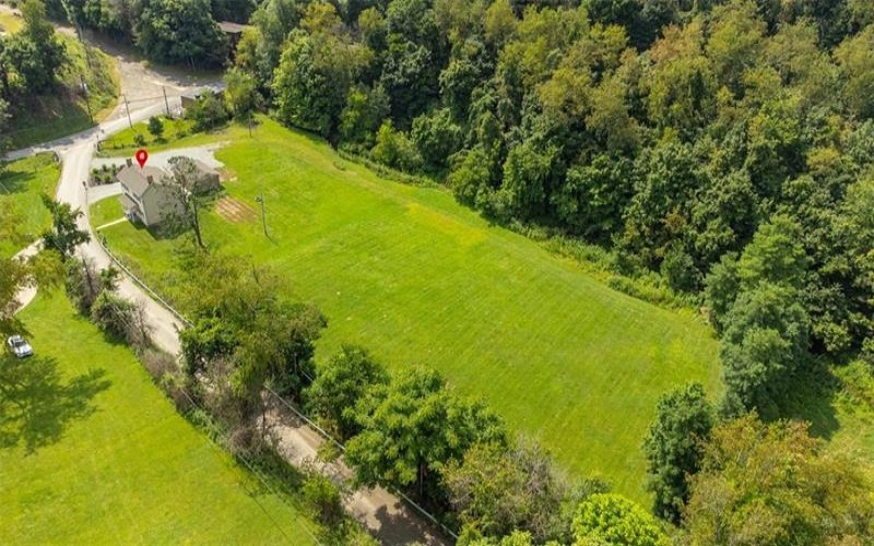 690 Lakeview Drive, Washington, 15301, 3 Bedrooms Bedrooms, 7 Rooms Rooms,2 BathroomsBathrooms,Residential,For Sale,Lakeview Drive,1768379