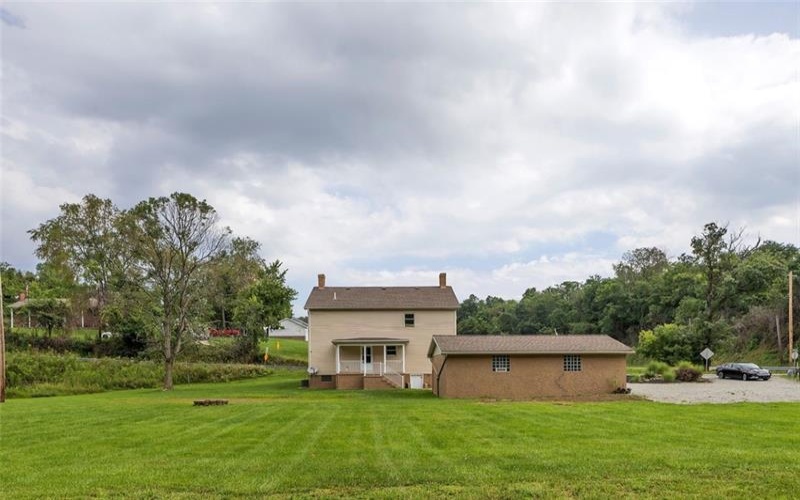 690 Lakeview Drive, Washington, 15301, 3 Bedrooms Bedrooms, 7 Rooms Rooms,2 BathroomsBathrooms,Residential,For Sale,Lakeview Drive,1768379